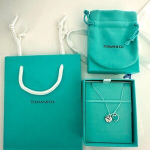 Tiffany Return to Tiffany double heart pendant